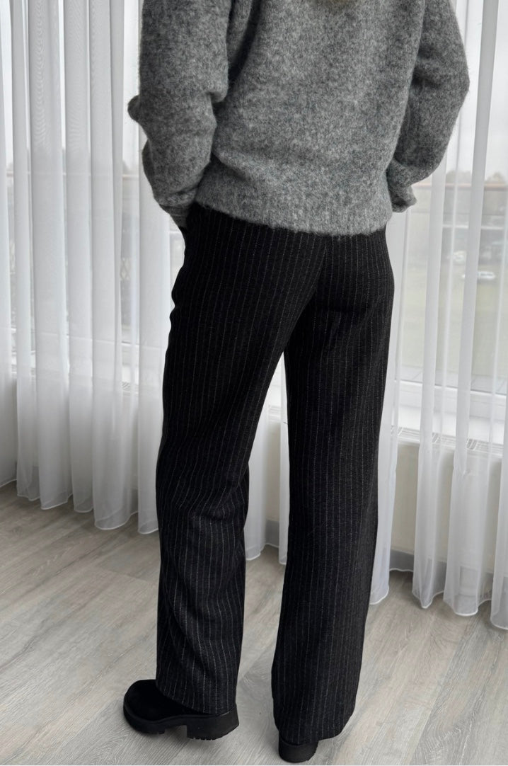 Klasiskas ikdienas bikses