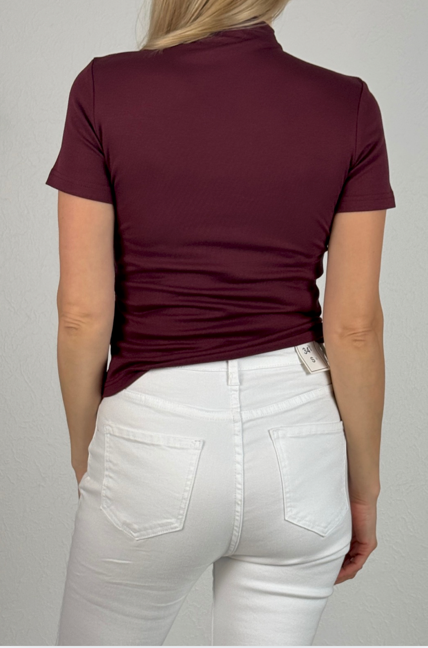 Elegants bordo tops ar augsto apkakli