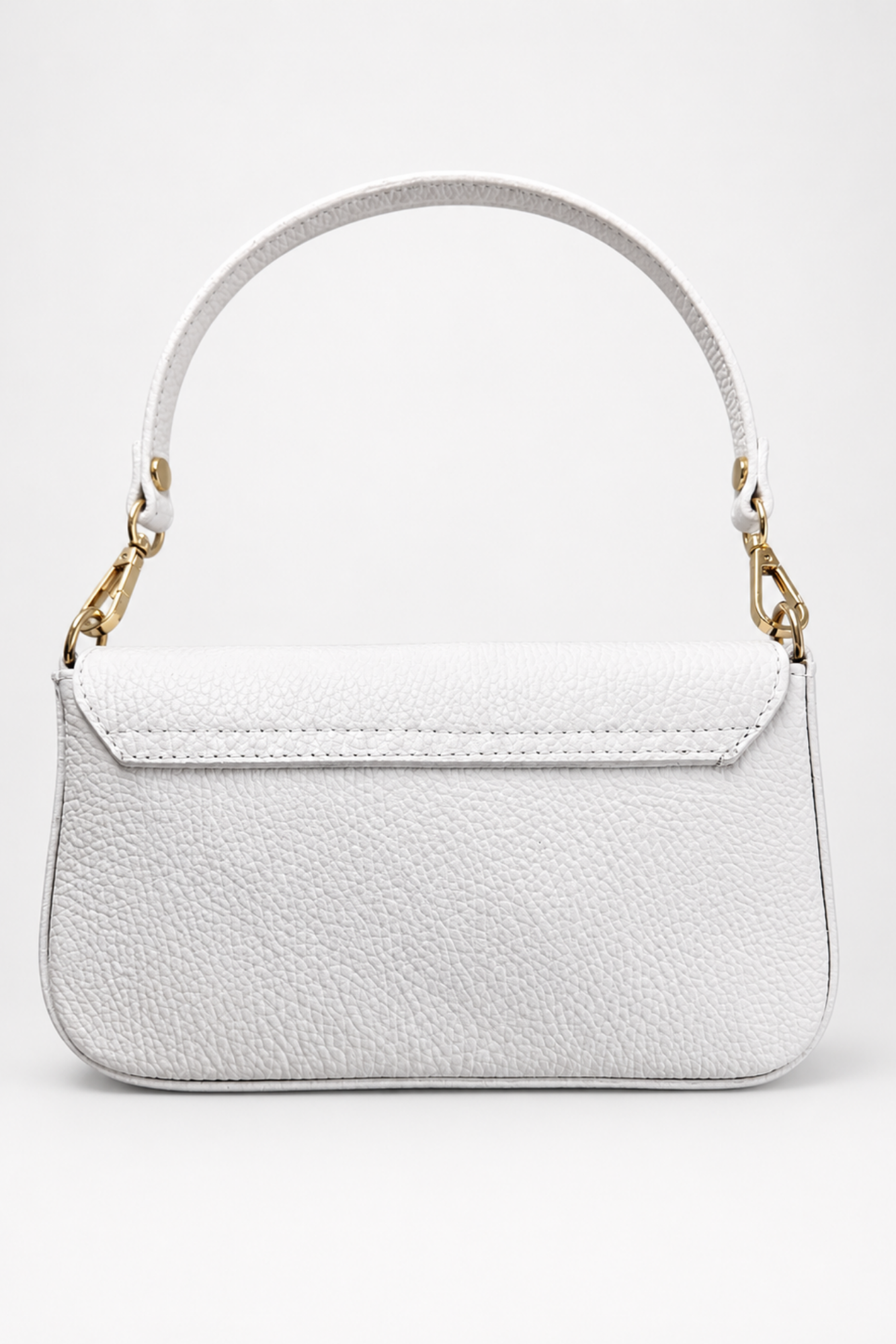 Маленькая кожаная сумка белая