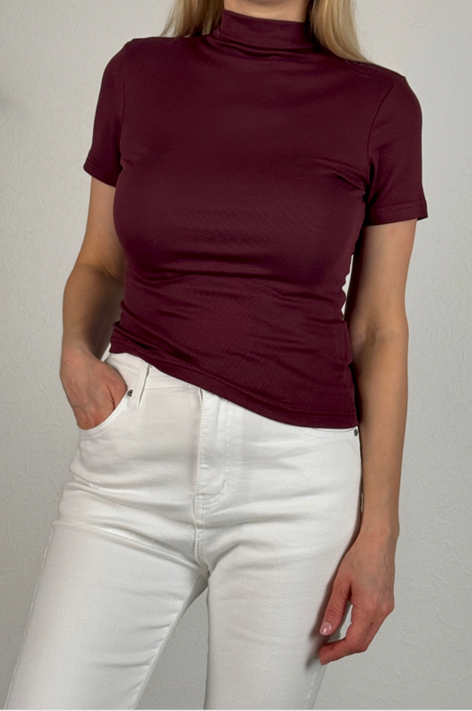 Elegants bordo tops ar augsto apkakli