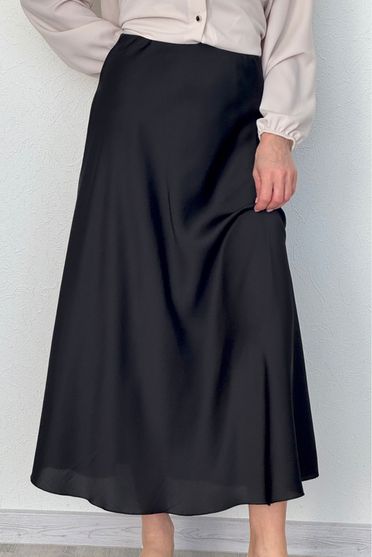 Melni svārki