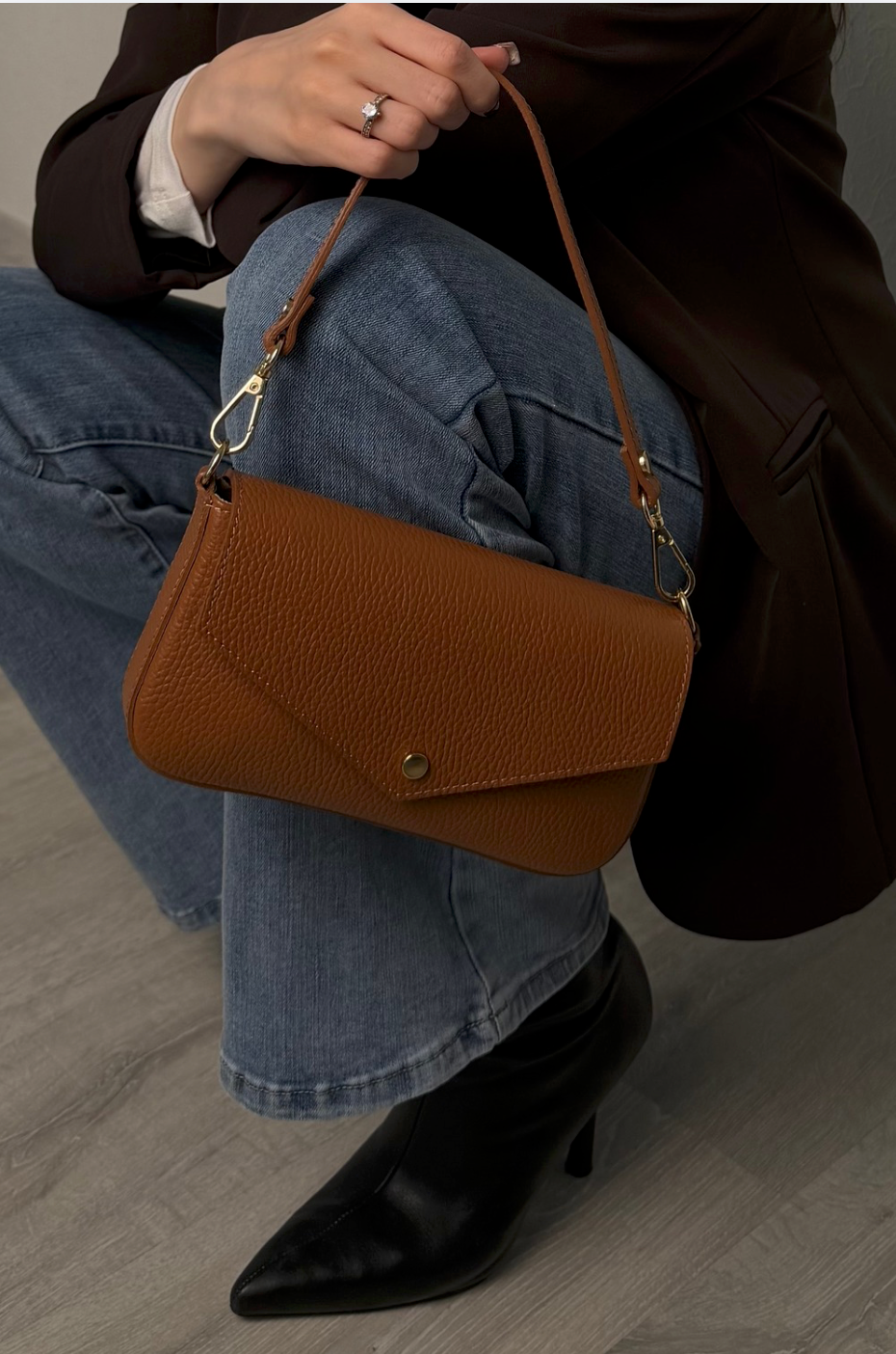 Mini ādas somiņa camel